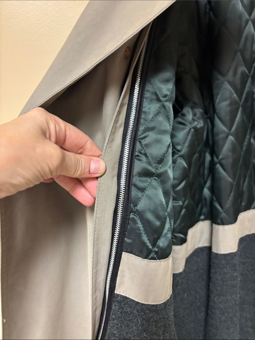 Classic Men's Trench Coat in tan - Picture 6 of 7